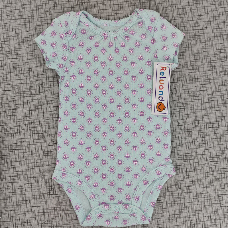 Body azul claro con diseños morado