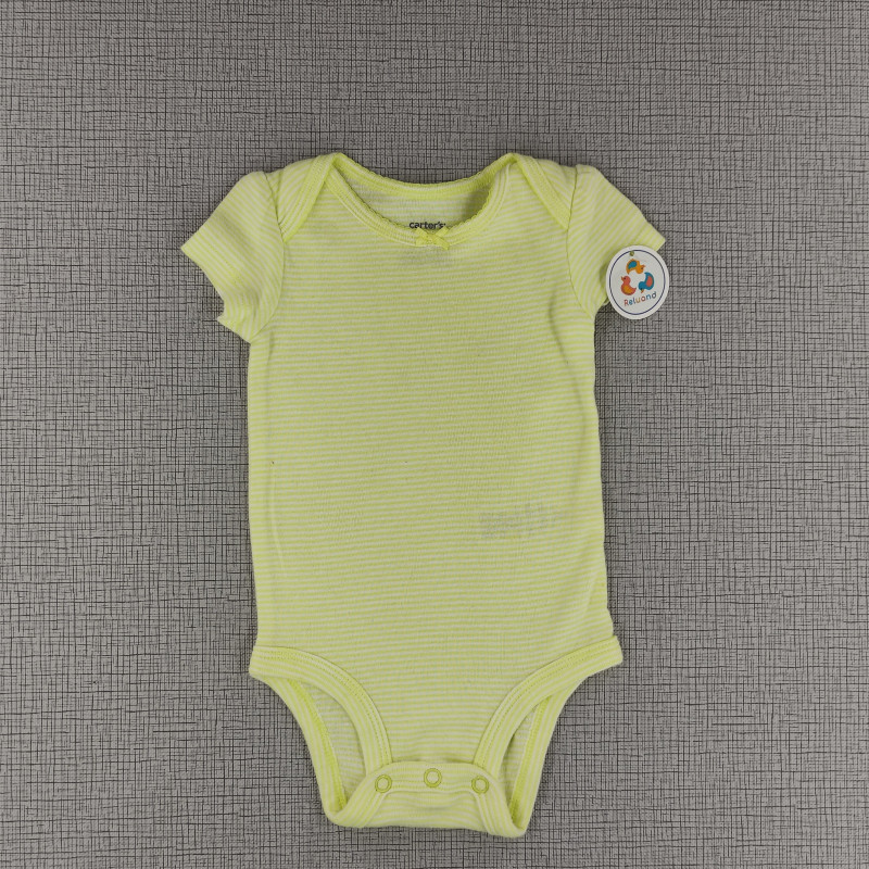 Body con rayas amarillas y blancas