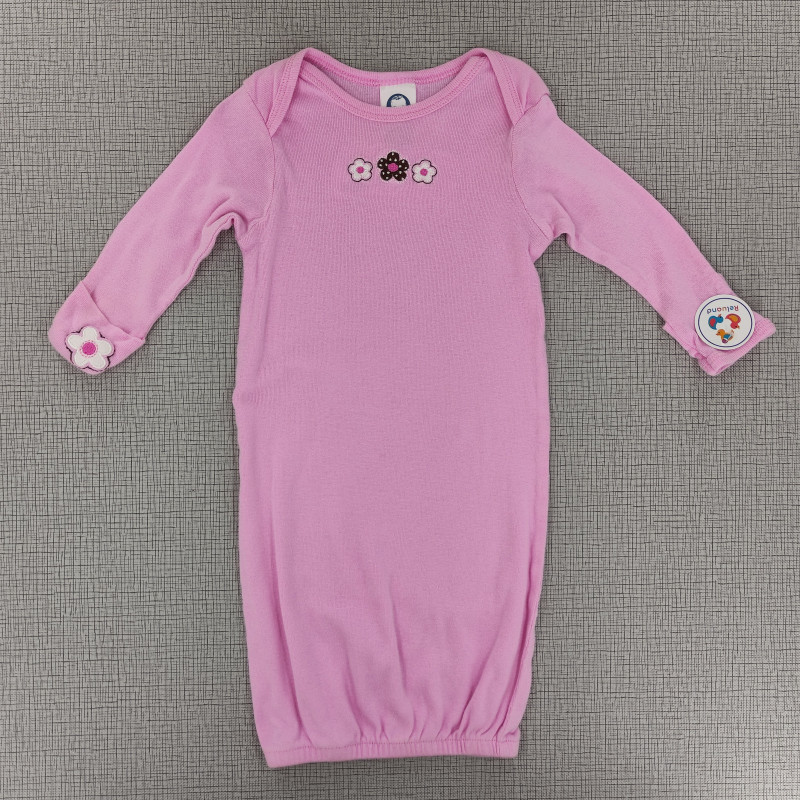 Pijama tipo mana palo de risa boradado de flores