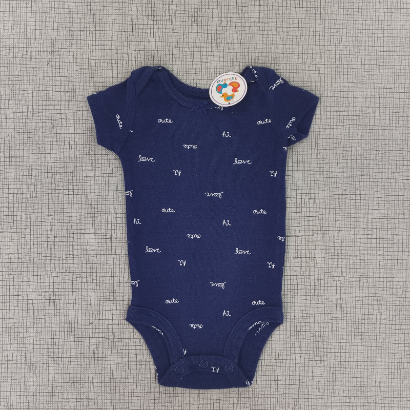 Body azúl con estampado de letras en cursiva