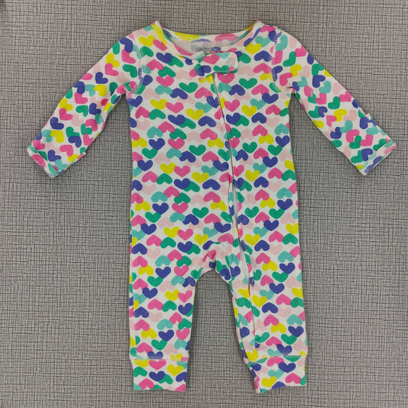 Pijama enterizo de corazones con diferentes colores