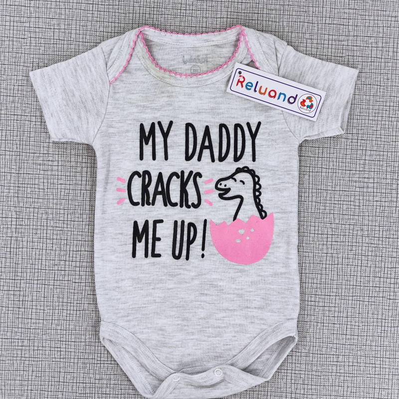 Body gris claro "MY DADDY CRACKS ME UP¡"